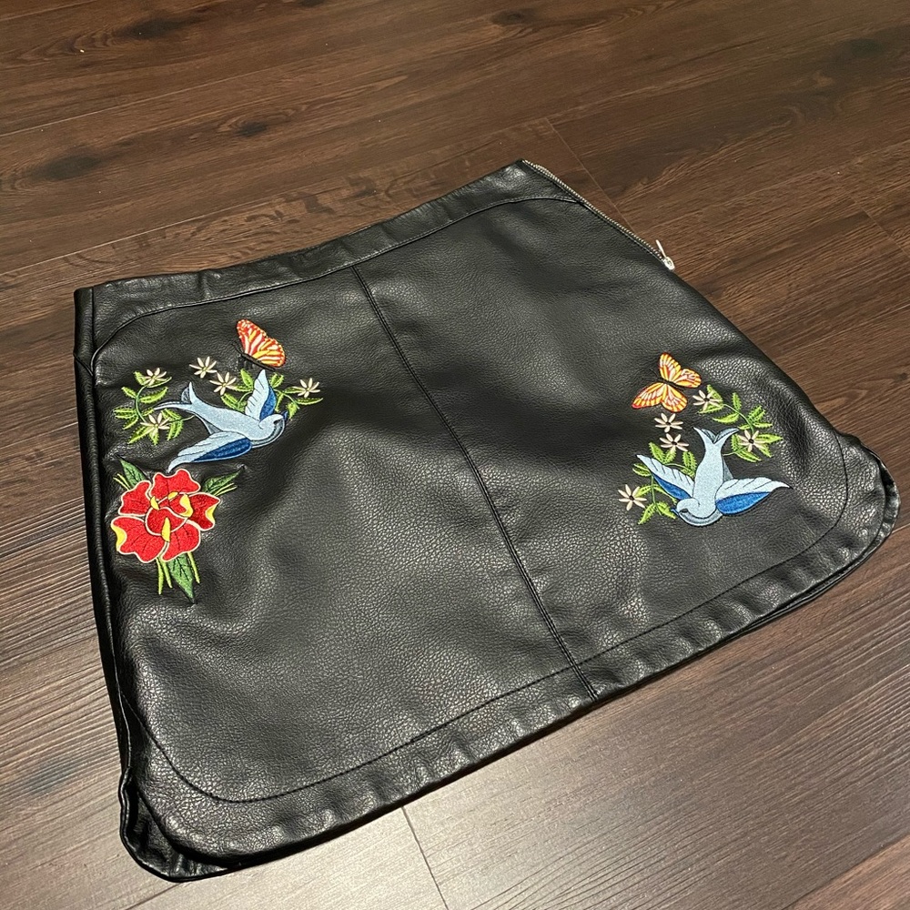 Leather skirt